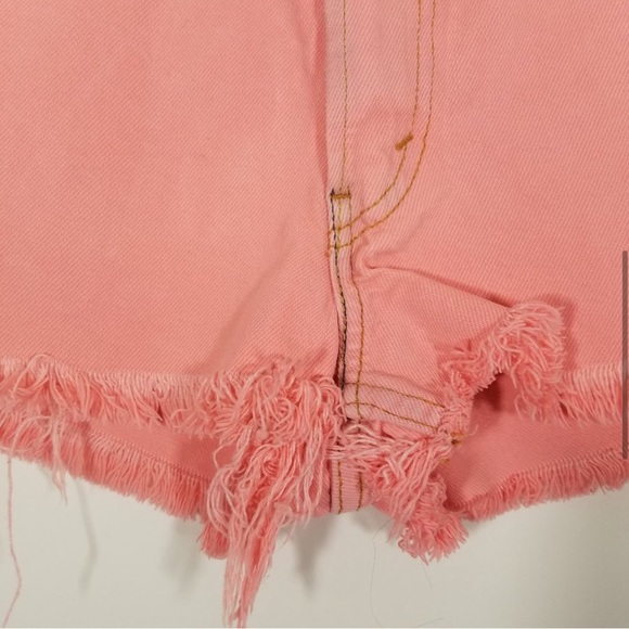 Levi's Classic Distressed Relaxed 550 Jean Shorts - Picture 3 of 6